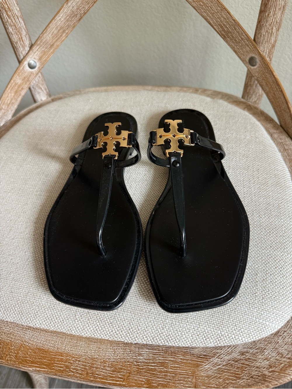 Tory Burch Roxanne Jelly Thong Sandal - Picture 2 of 5